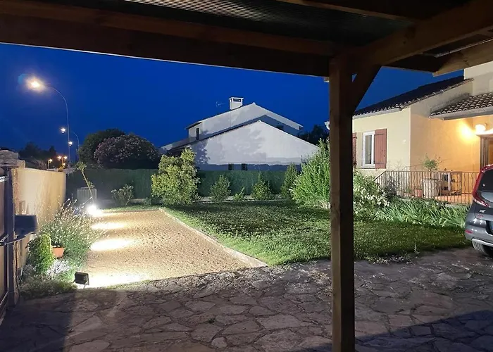 Villa Avec Piscine Et Jacuzzi, A Uzes Centre !